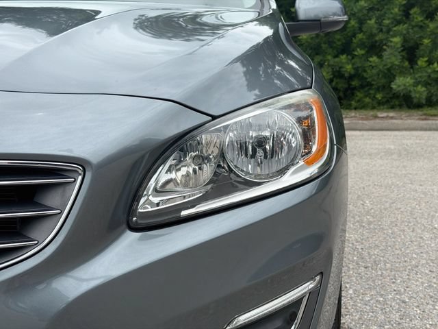 Used 2016 Gray Metallic Volvo T5 Drive-E Premier image 9