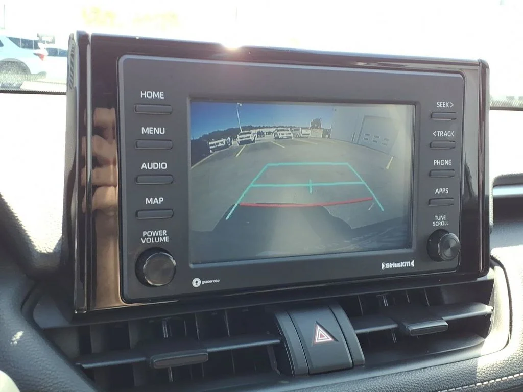 Used 2020 Black Toyota XLE image 21