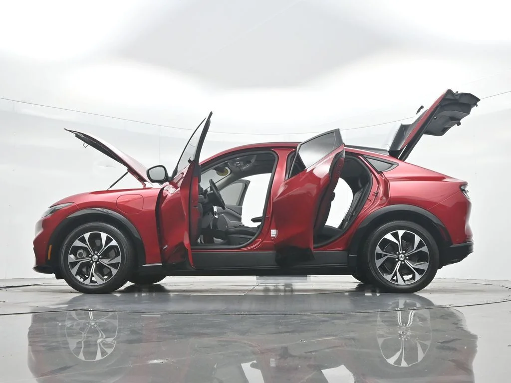 Used 2022 Red Metallic Ford Premium image 46