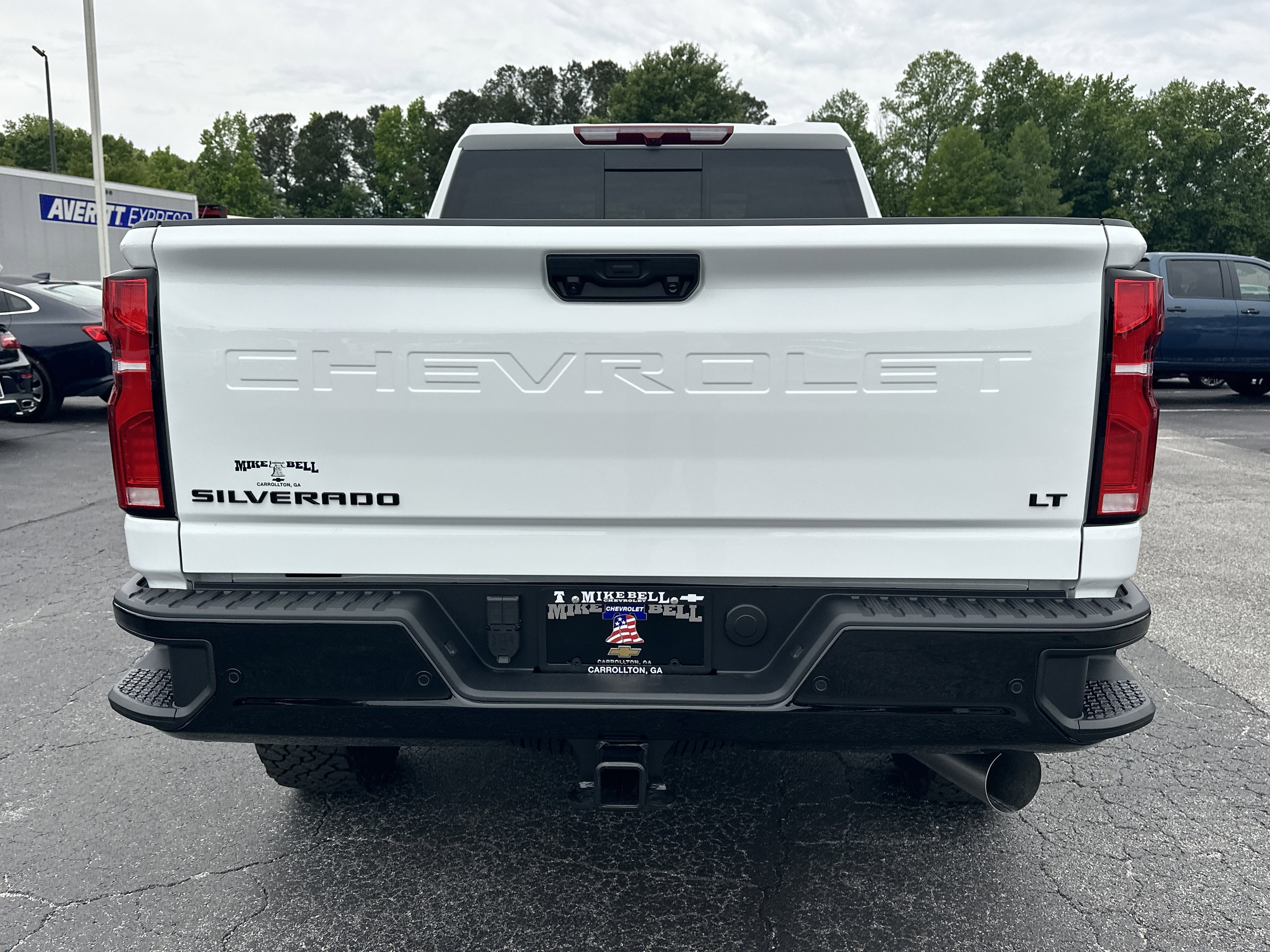 New 2026 Summit White Chevrolet LT image 7