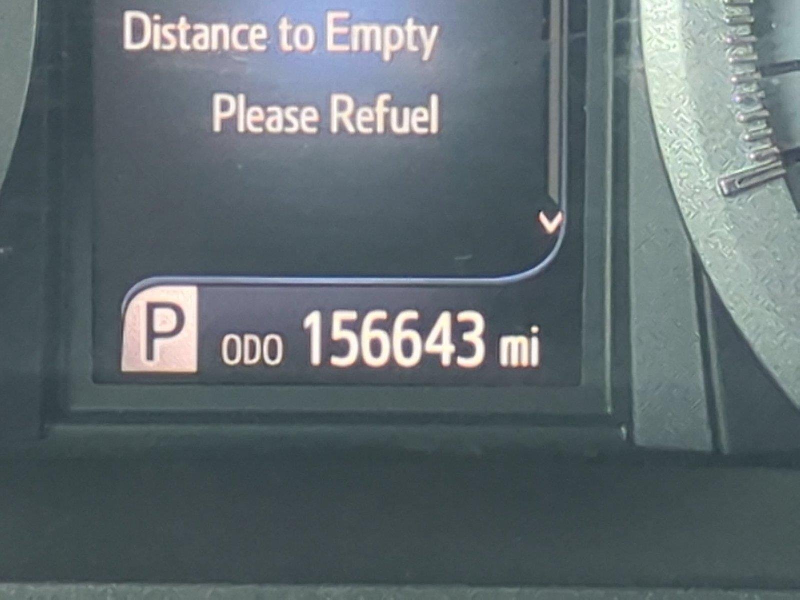 Used 2018  Toyota SE image 23