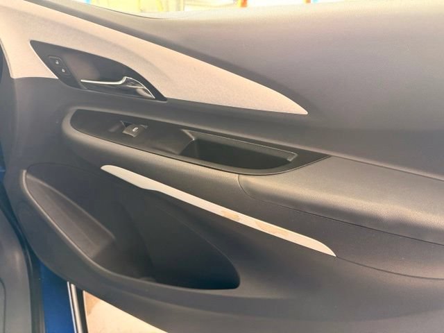 Used 2017 Includes (TUS) Black grille. Chevrolet LT image 29