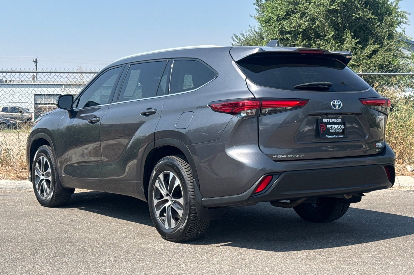 Used 2022 Gray Toyota XLE image 6