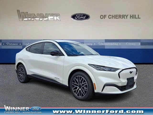 2025 Ford Mustang-Mach-e Premium's photo