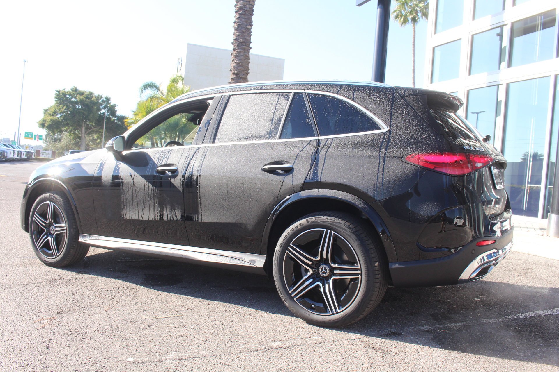 New 2026 Black Mercedes-Benz GLC 300 image 4