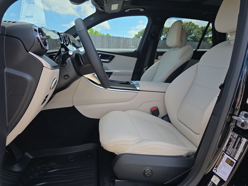 New 2026 Black Mercedes-Benz GLC 300 image 10