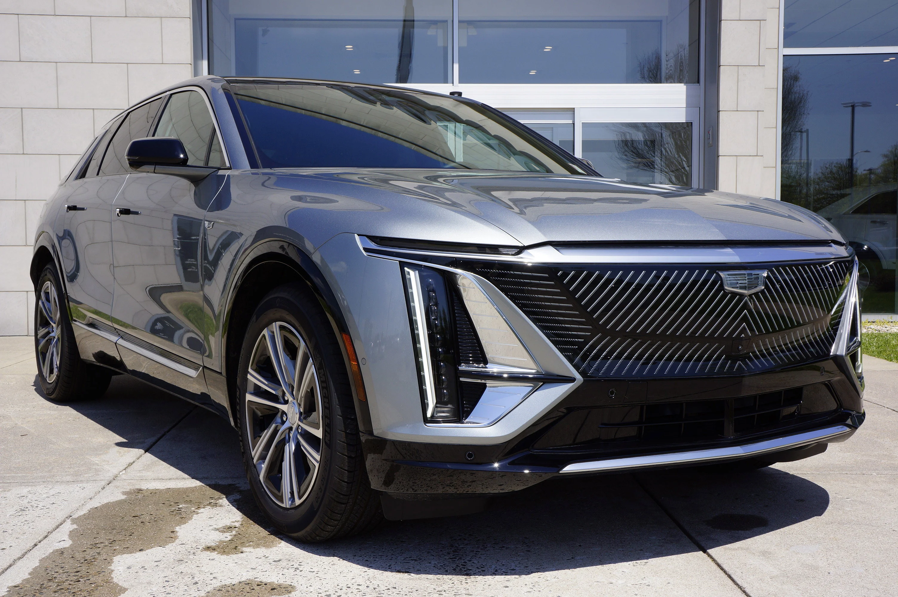 Used 2024 Argent Silver Metallic Cadillac Tech image 2