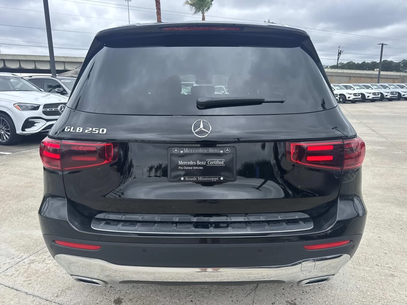 Certified Used 2025 Black Mercedes-Benz GLB 250 image 6