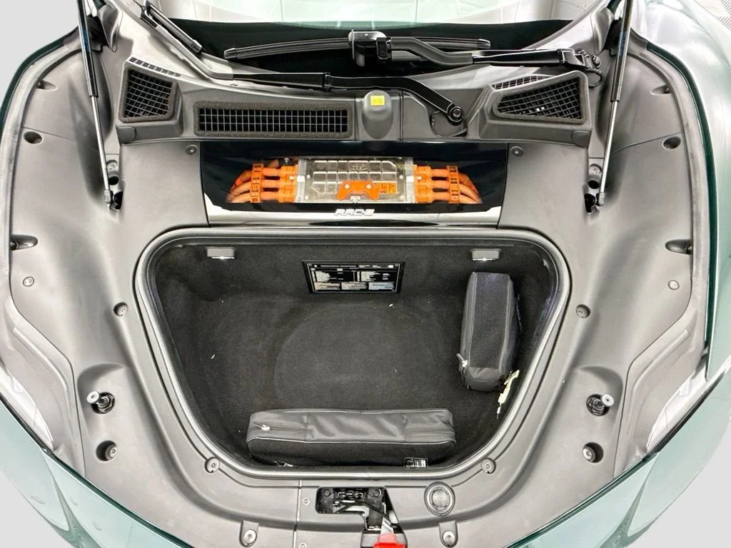 Used 2022 Extra Sample Ferrari Tailor Made image 31