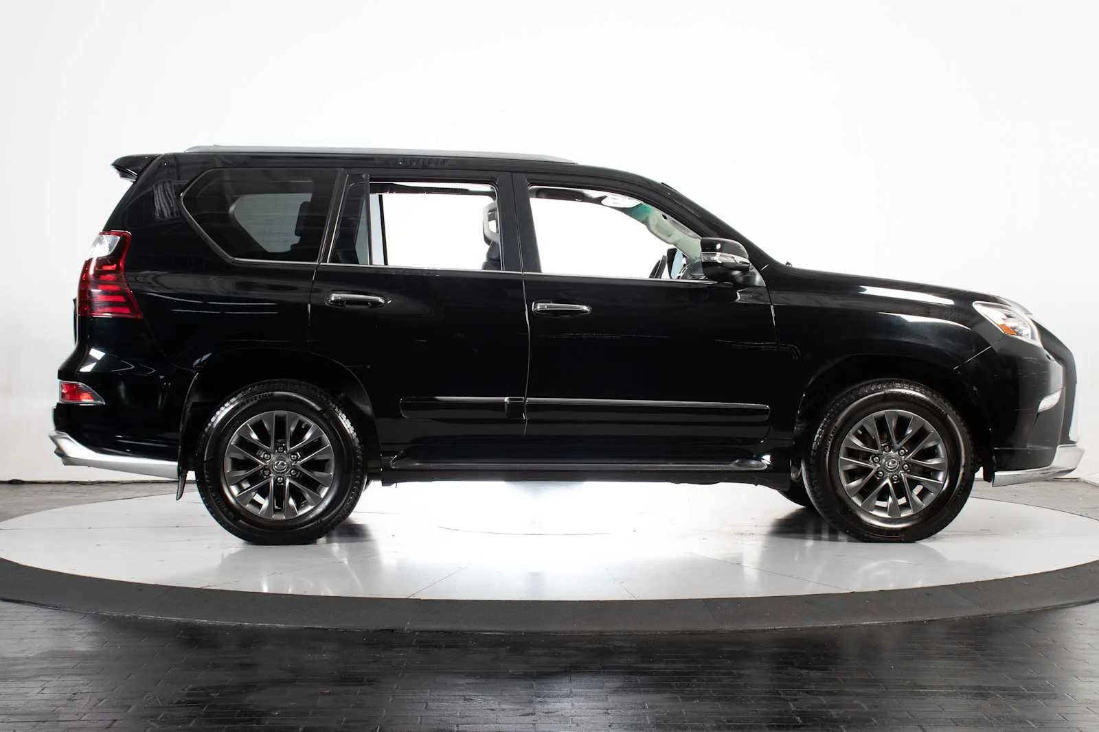 Used 2019 Black Onyx Lexus Premium image 8