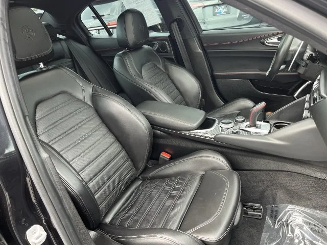 Used 2023 Black Alfa Romeo Estrema image 34