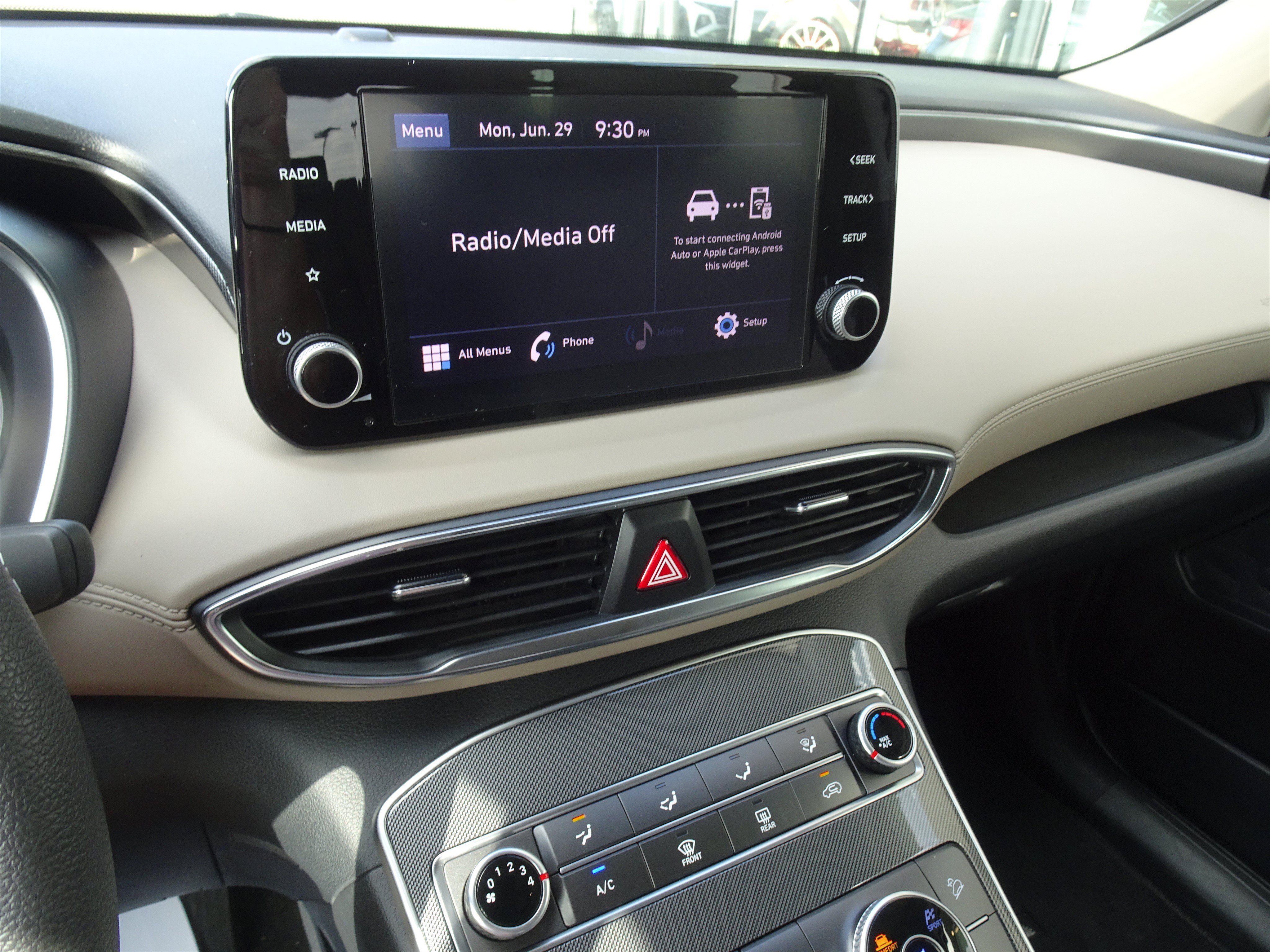Used 2023 Serenity White Pearl Hyundai SE image 18