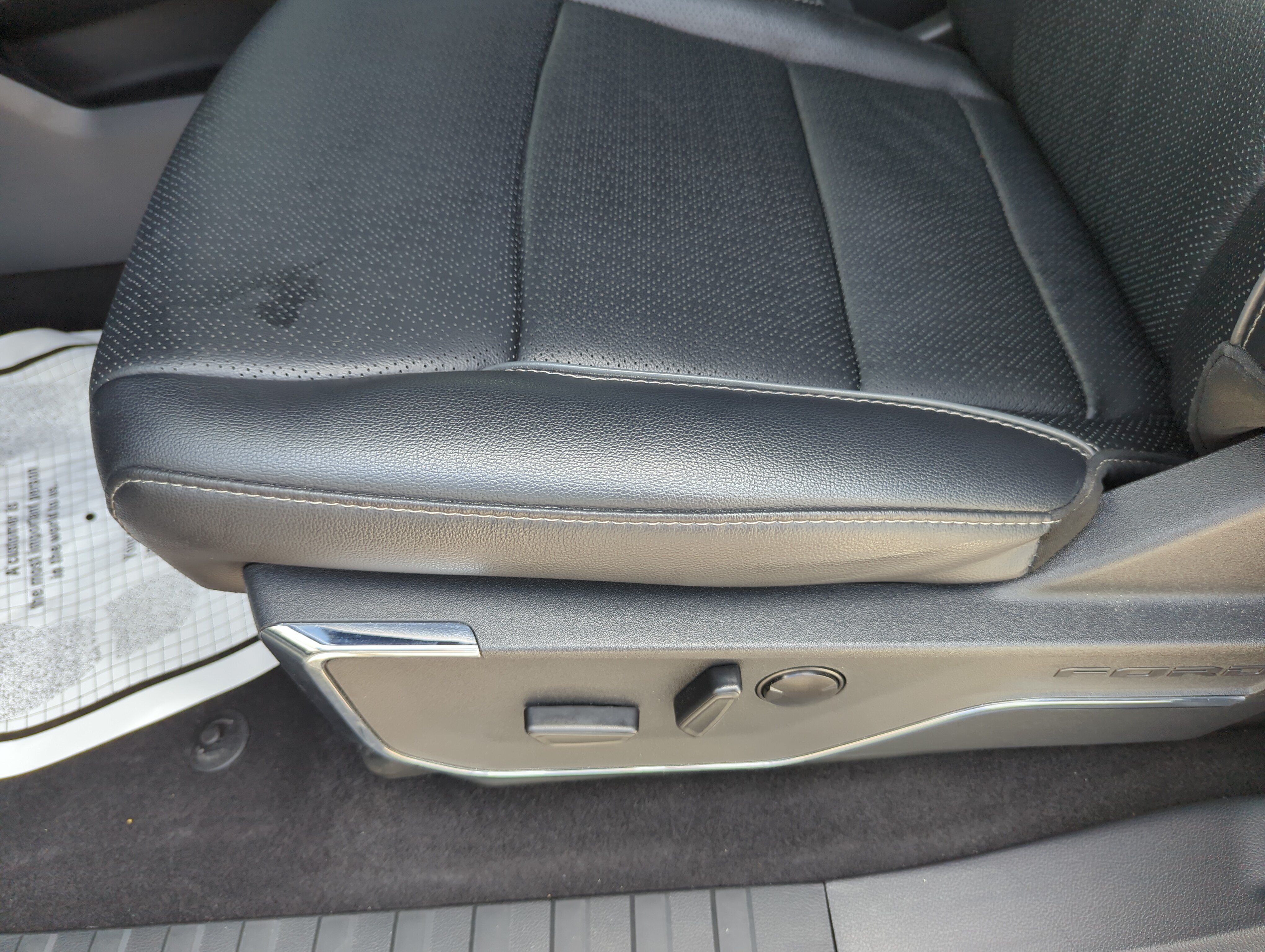 Used 2024 Avalanche Ford LARIAT image 26