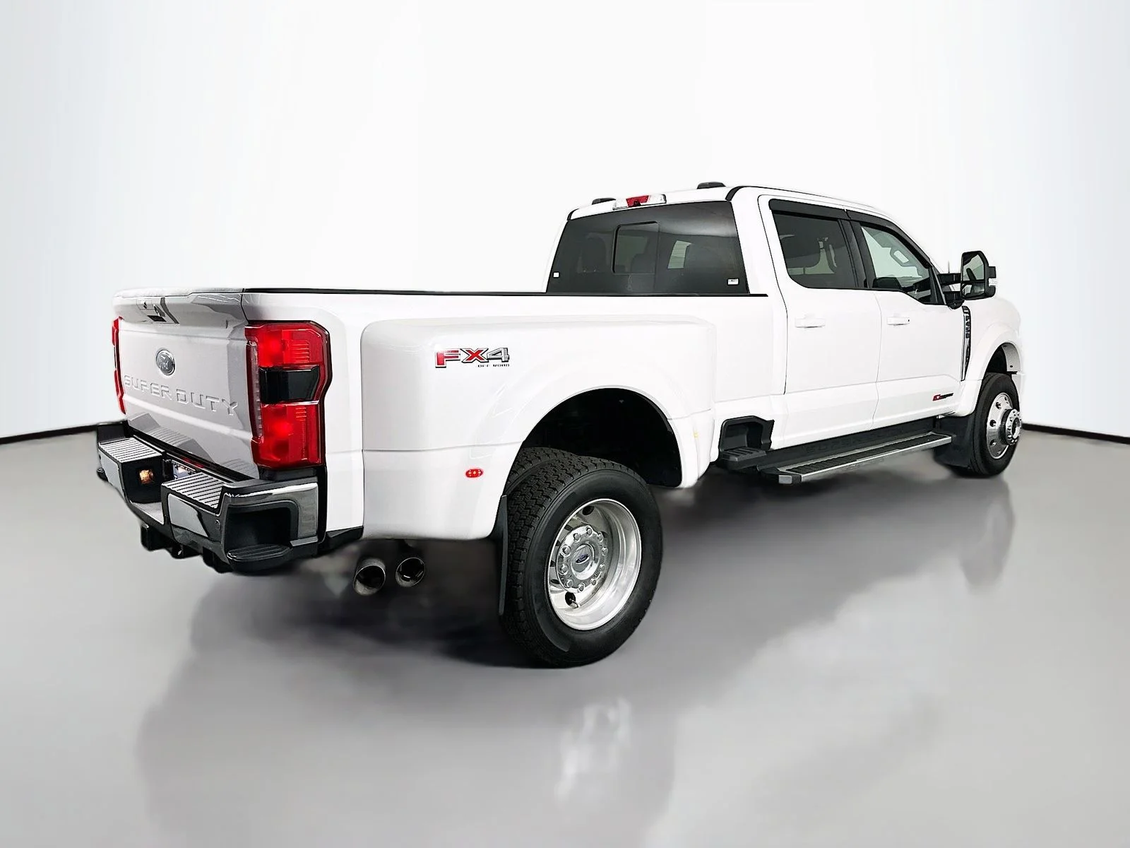 2023 Ford F-450 Super Duty Lariat - Photo 7