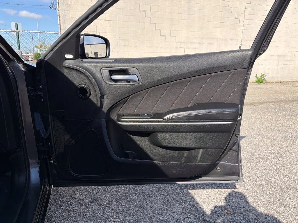 Used 2023 Gray Dodge SXT image 15