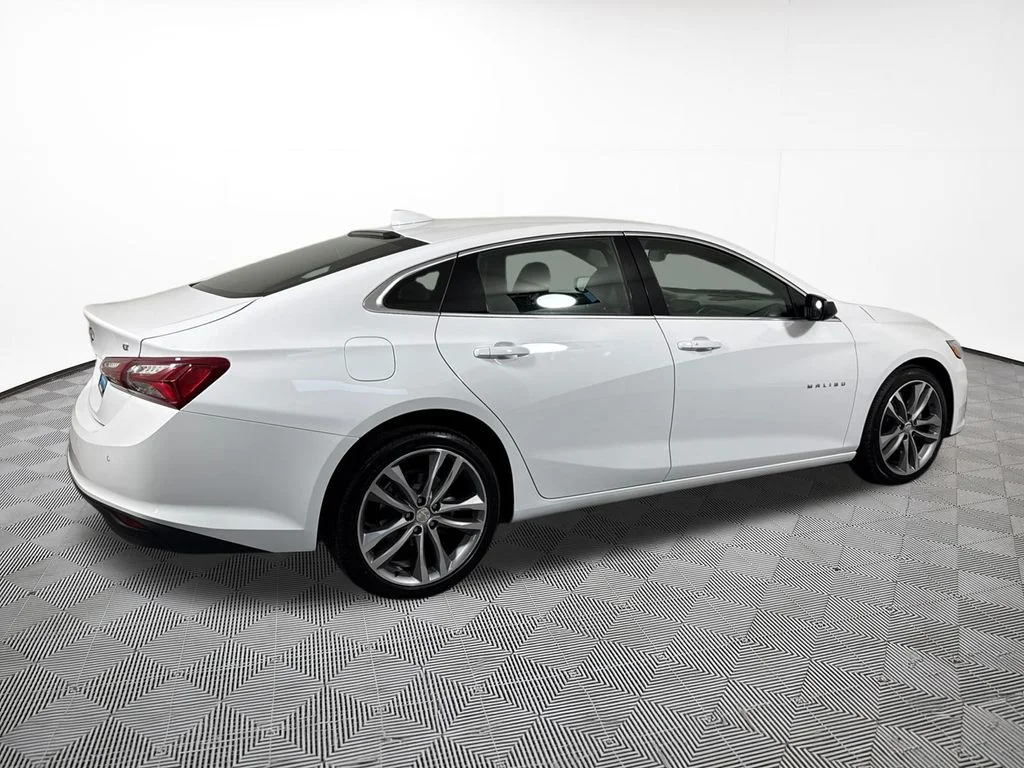 Used 2024 White Chevrolet LT image 9