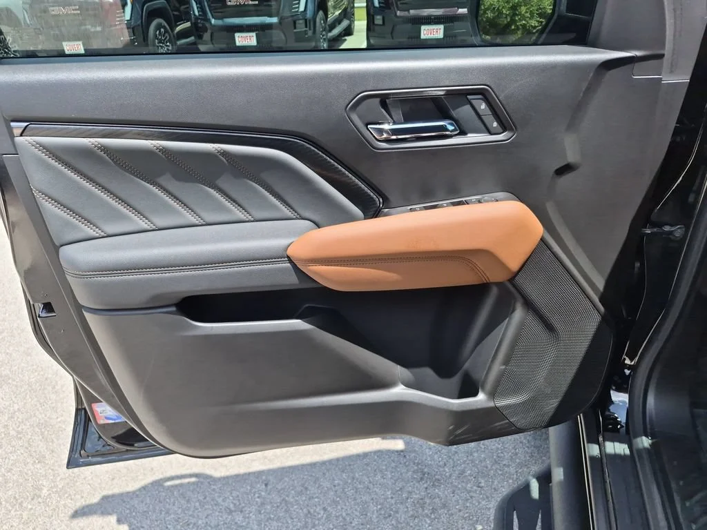 Used 2026 Onyx Black GMC AT4 image 20