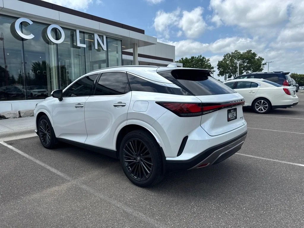 Used 2025 White Lexus 350 Premium image 4