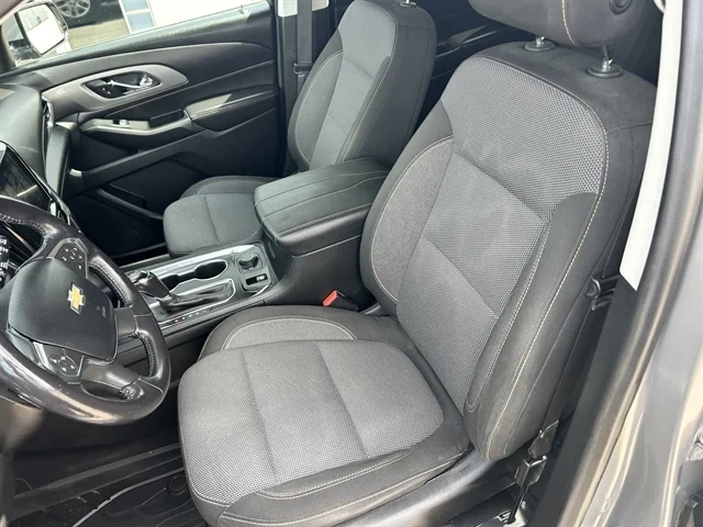 Used 2018 Brown CHEVROLET LT Cloth image 16