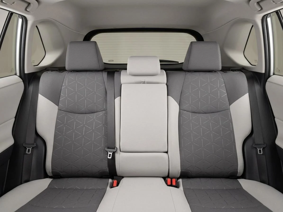 2024 Toyota RAV4 XLE - Photo 34