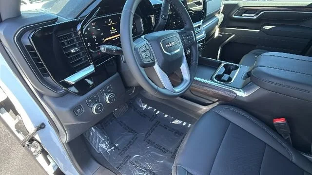 2026 GMC Sierra 2500HD SLT - Photo 10