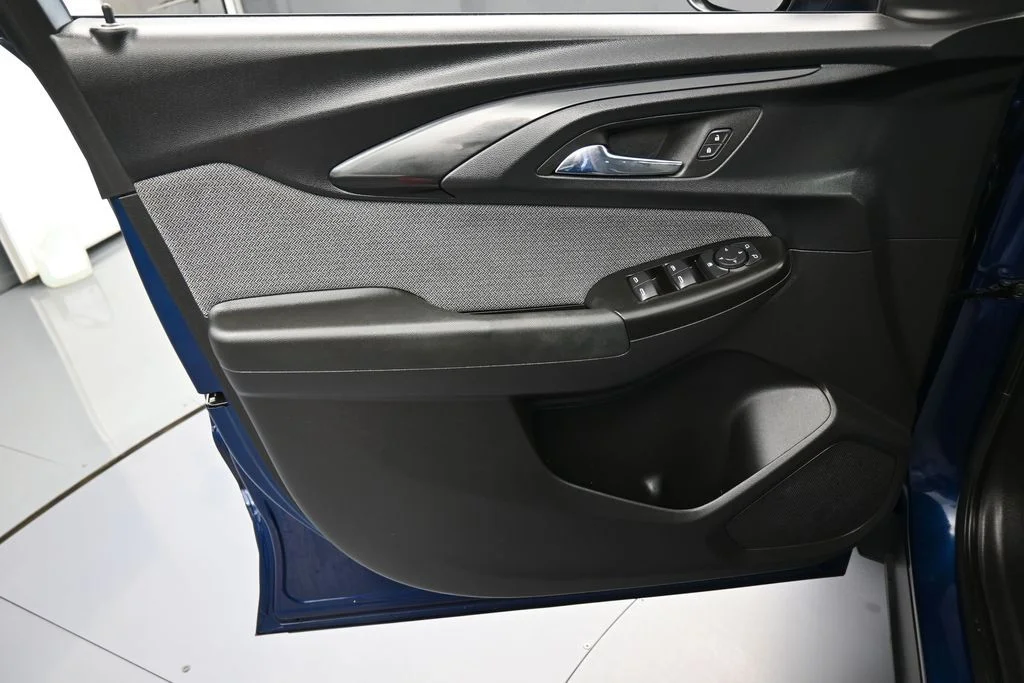 Used 2023 Blue Glow Metallic Chevrolet LT image 13