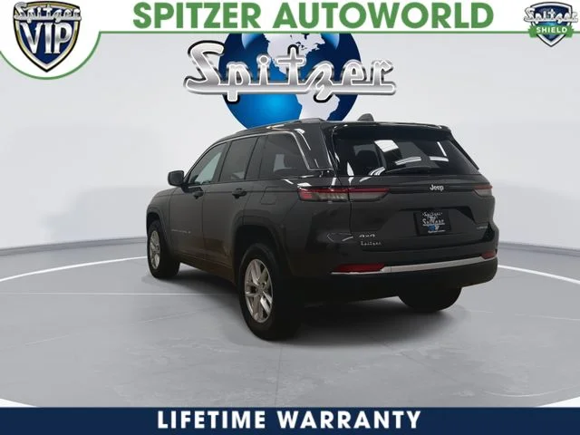 New 2026 Baltic Gray Metallic Clear-Coat Exterior Paint Jeep Laredo X image 8
