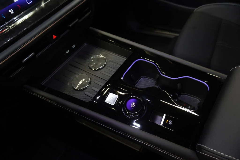 New 2027 Deep Black Volkswagen SE w/Technology image 20