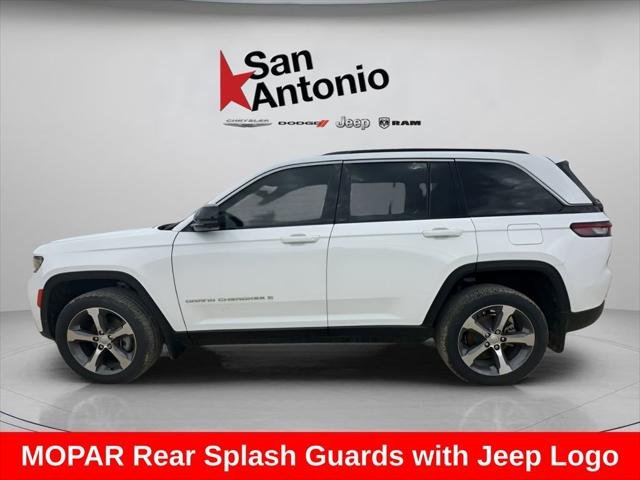 New 2026 Bright White Clear-Coat Exterior Paint Jeep Limited image 9
