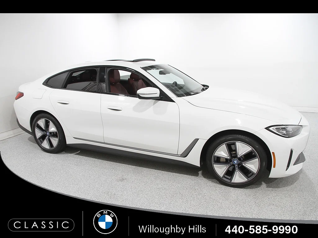 2023 BMW i4 eDrive35's photo