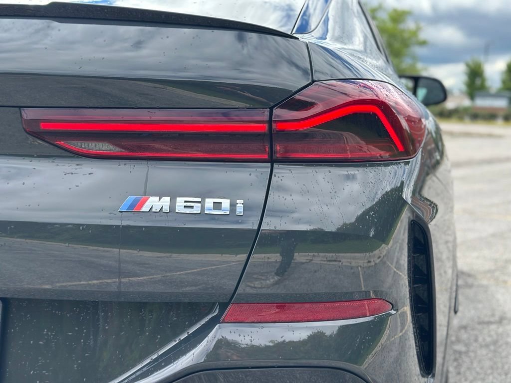 New 2027 Dravit Grey Metallic BMW M60i image 12