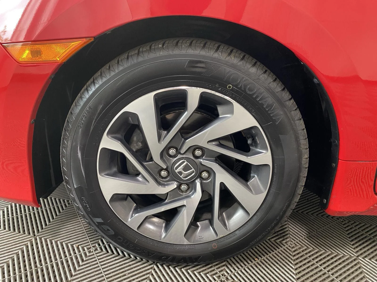 Used 2018 Rallye Red Honda EX image 10