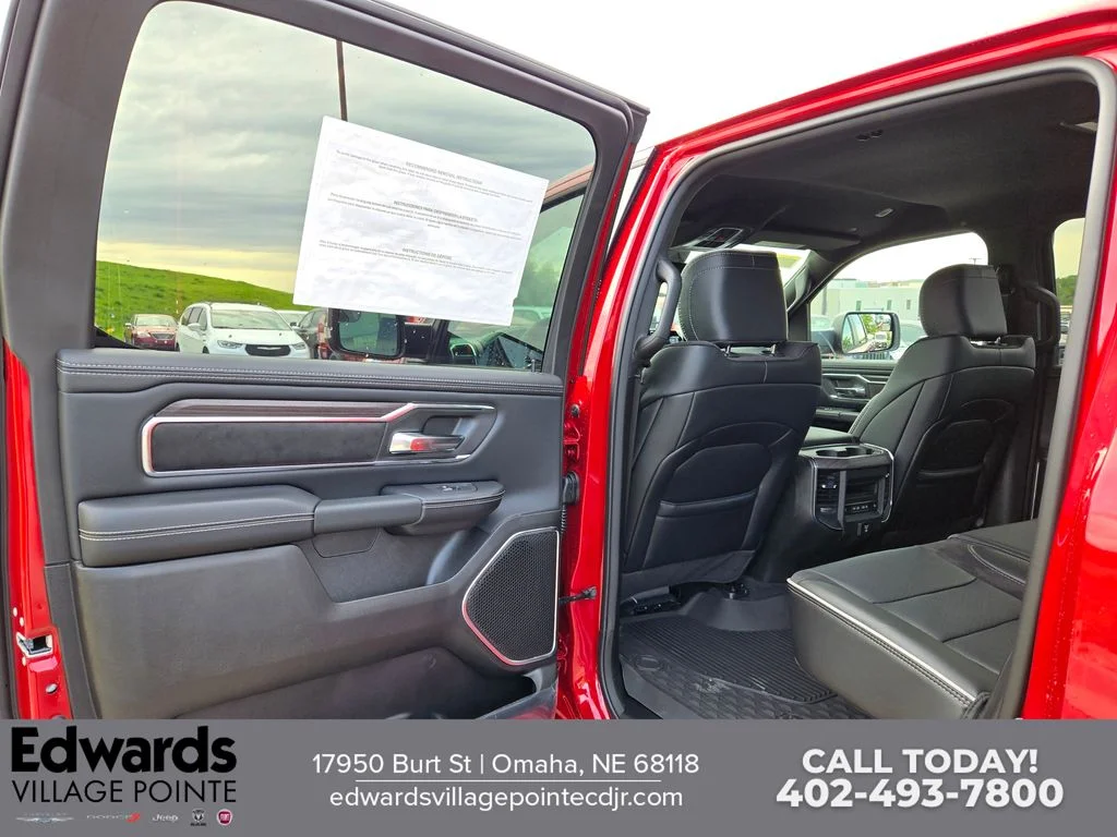 New 2026 Molten Red Pearl-Coat Exterior Paint RAM Laramie image 24