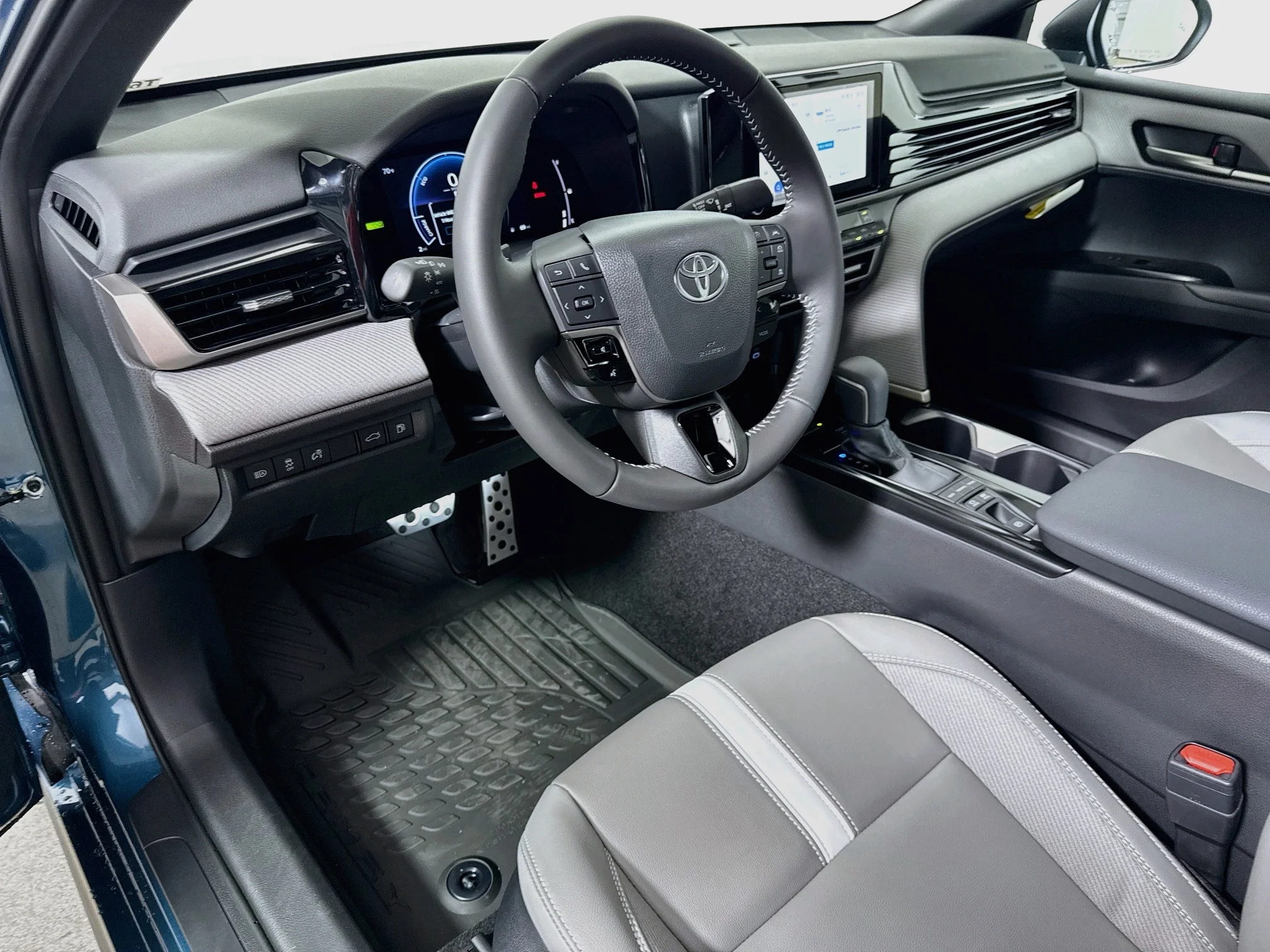 New 2026 Ocean Gem Toyota SE image 9