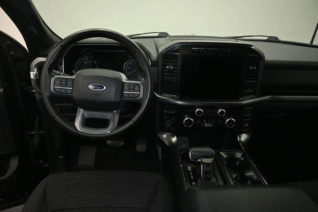 Used 2023 Black Ford XLT image 19