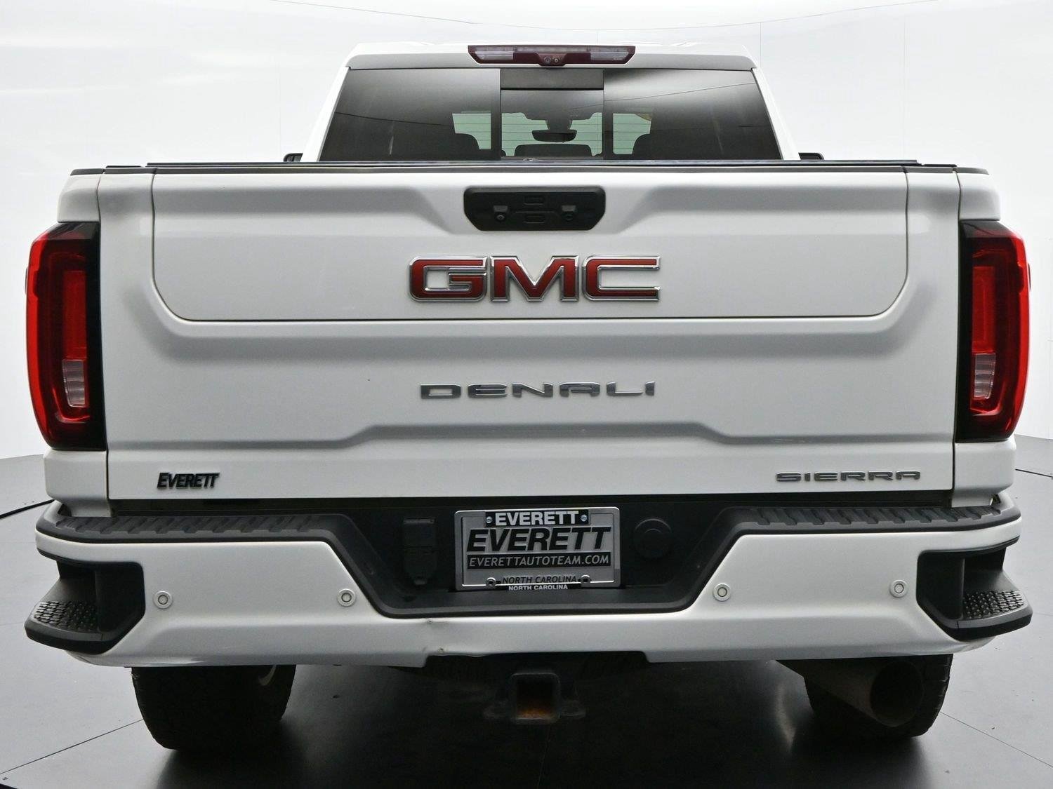 Used 2021 Summit White GMC Denali image 6