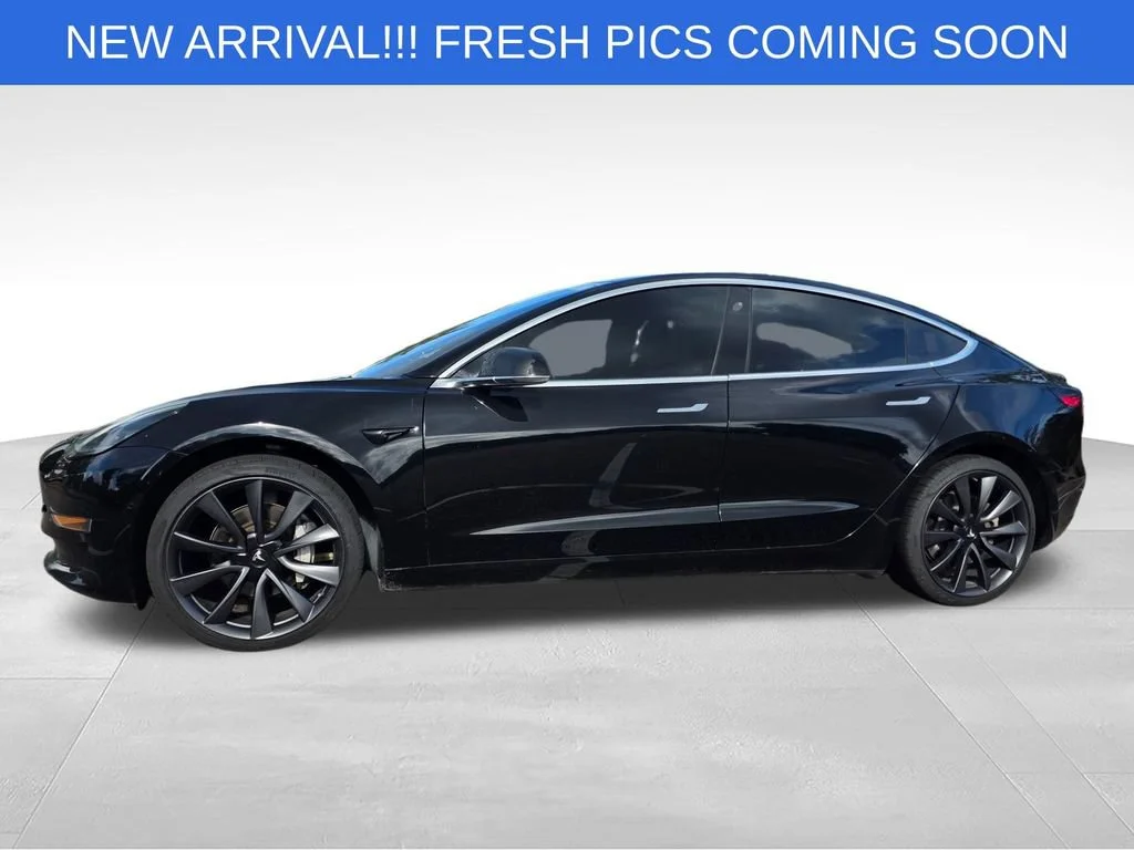 Used 2018  Tesla Long Range Battery image 3