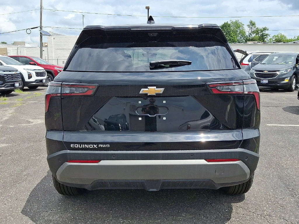 New 2026 Mosaic Black Metallic Chevrolet LT image 7