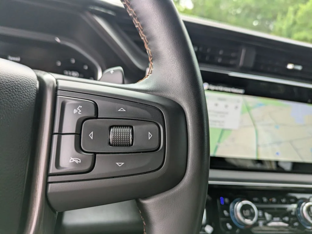 Used 2026 White GMC AT4 image 30