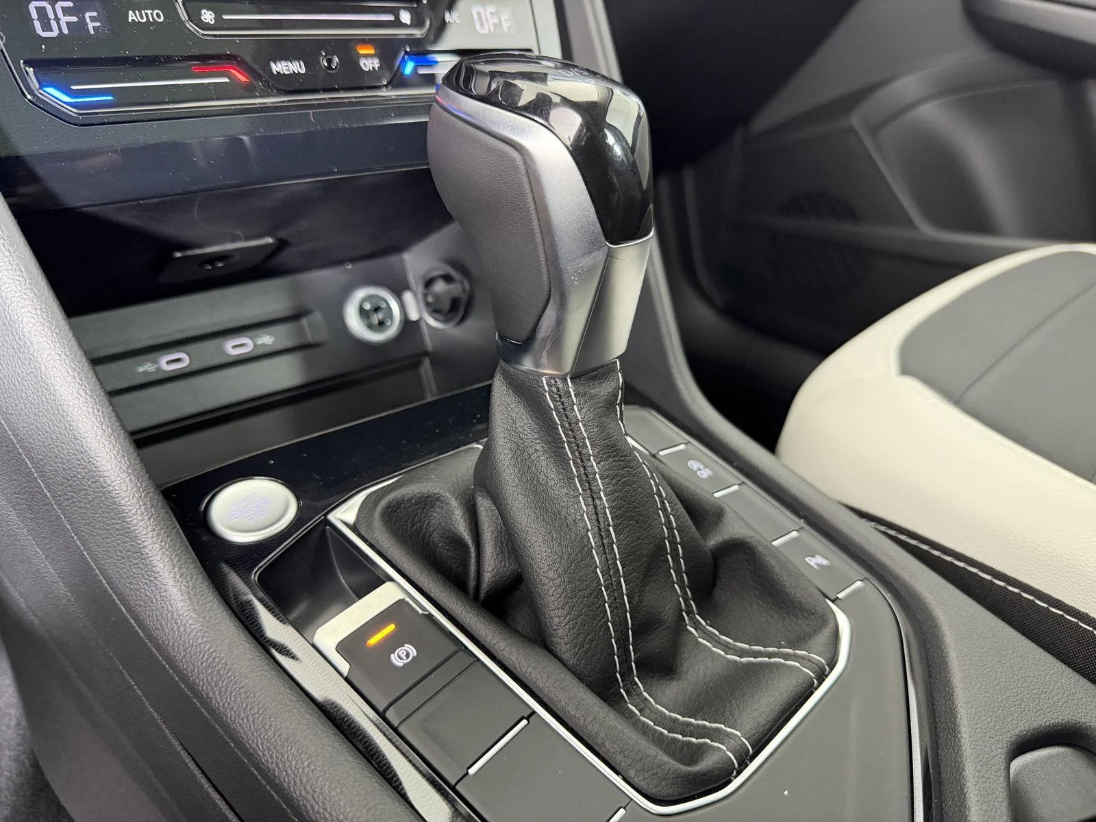 New 2026 GRAY Volkswagen SE image 31