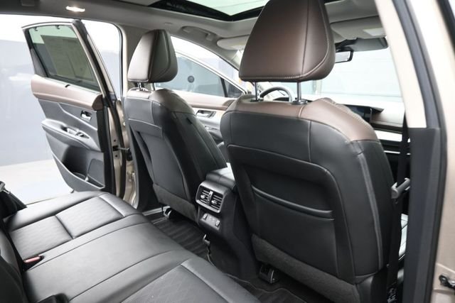 Used 2025 Gold Nissan Platinum image 25