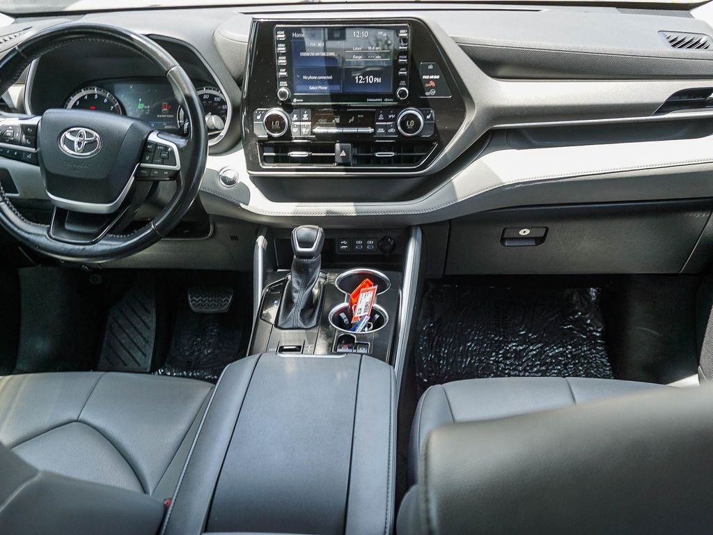 Used 2022 Black Toyota XLE image 14