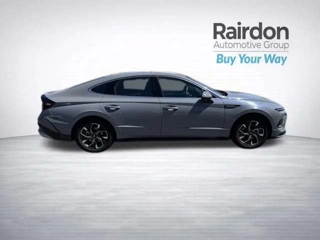 Used 2024 Transmission Blue Hyundai SEL image 37