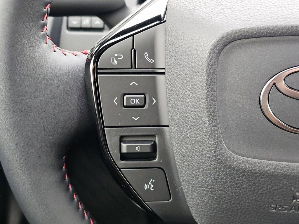 2026 Toyota Prius Plug-in Hybrid SE - Photo 16