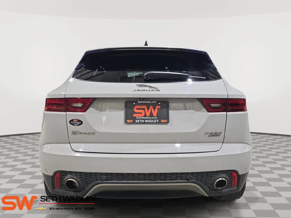 Used 2020 Silver Jaguar SE image 6