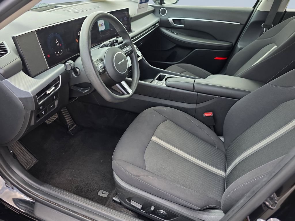Used 2024 Onyx Black Hyundai SEL image 10