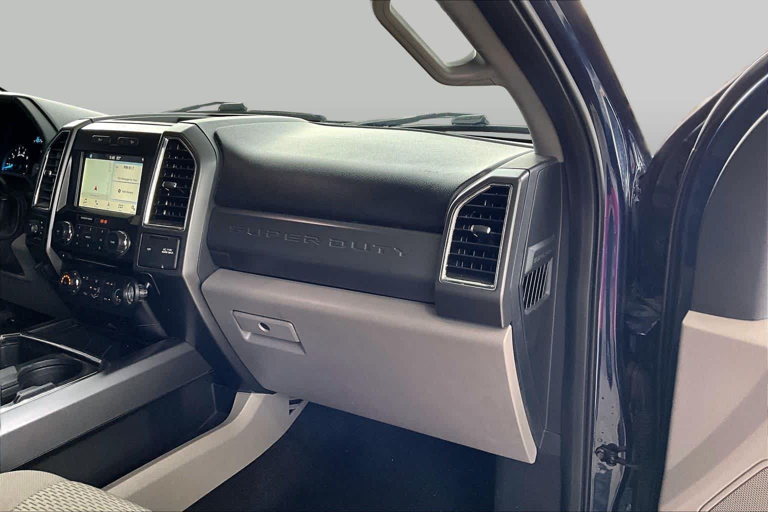 Used 2017 Blue Jeans Ford XLT image 18