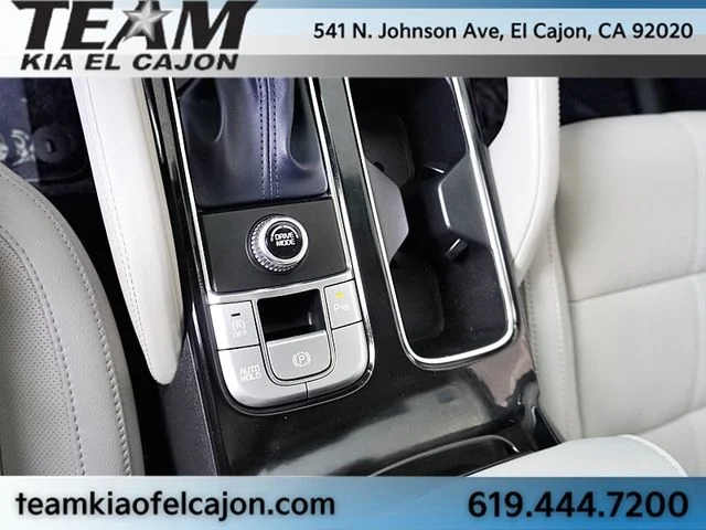 Certified Used 2024 White Kia EX FWD image 33