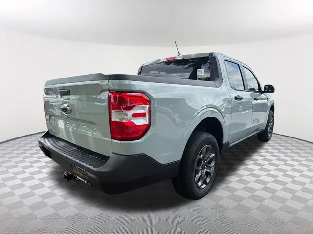 Used 2024 Gray Ford XLT image 5