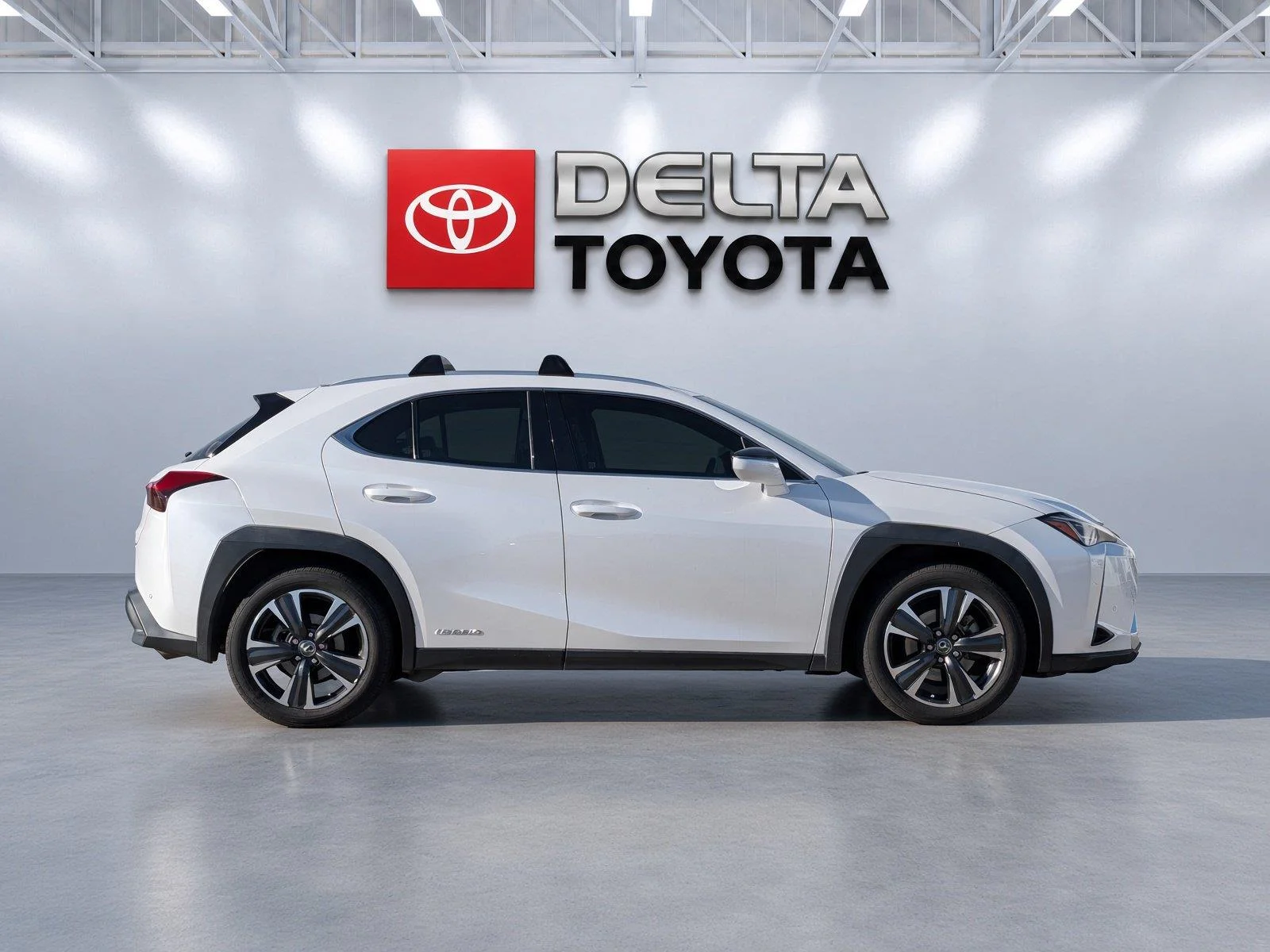 Used 2021 Eminent White Pearl Lexus UX 250h image 7